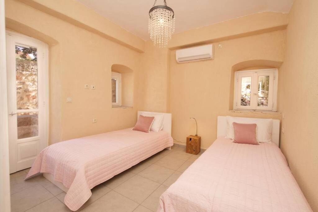 Вилла Mathilda'S House Tselendata Экстерьер фото